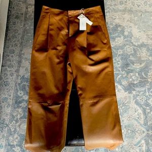 Vince woman leather tapered pants,Fawn size 6
